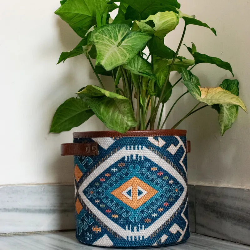 Mona B - TaruVastra Planter Medium