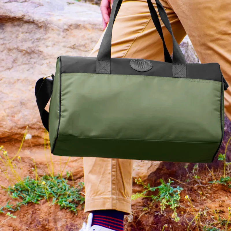 Voyager Duffel for Men and Women: Moss Green