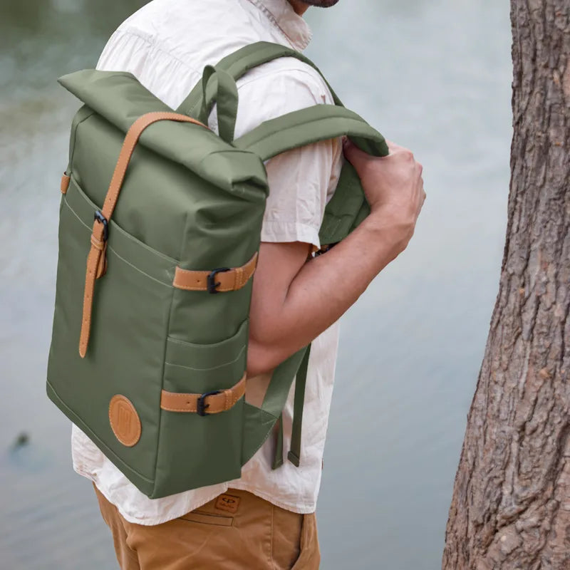Voyager Backpack for Men and Women: Moss Green