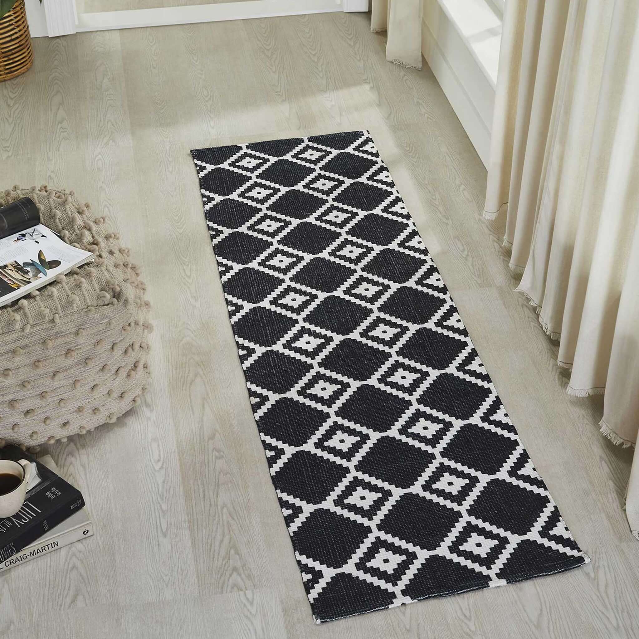 Multi Color Printed Vintage Dhurrie Carpet Rug for Living Room Bedroom: X Feet