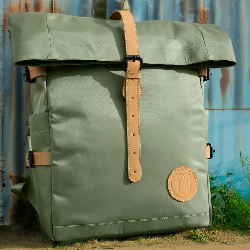Voyager Backpack for Men and Women: Moss Green