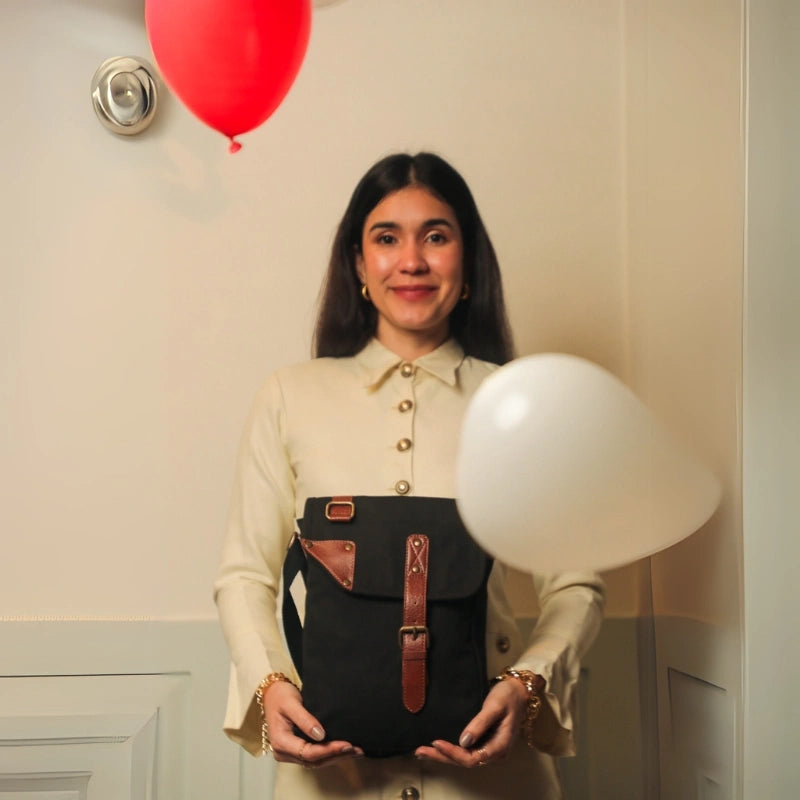 Parker Messenger Crossbody Bag for Men and Women - Black