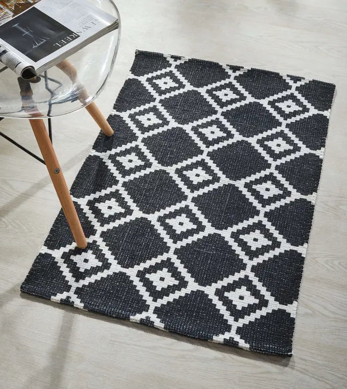 Printed Vintage Dhurrie Carpet 2x3 Feet - Colorful Design